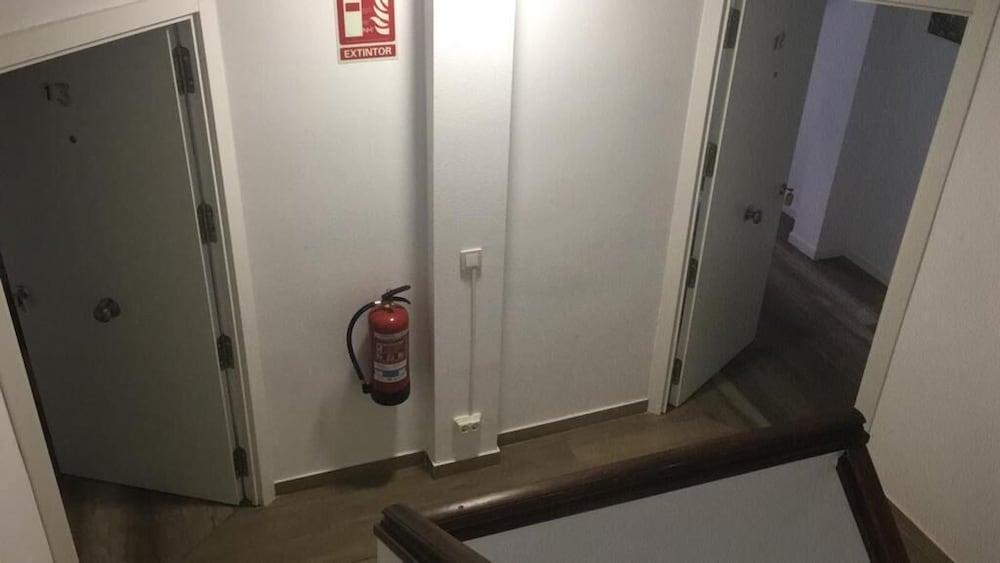 Hostal Olozaga Alicante Bagian luar foto