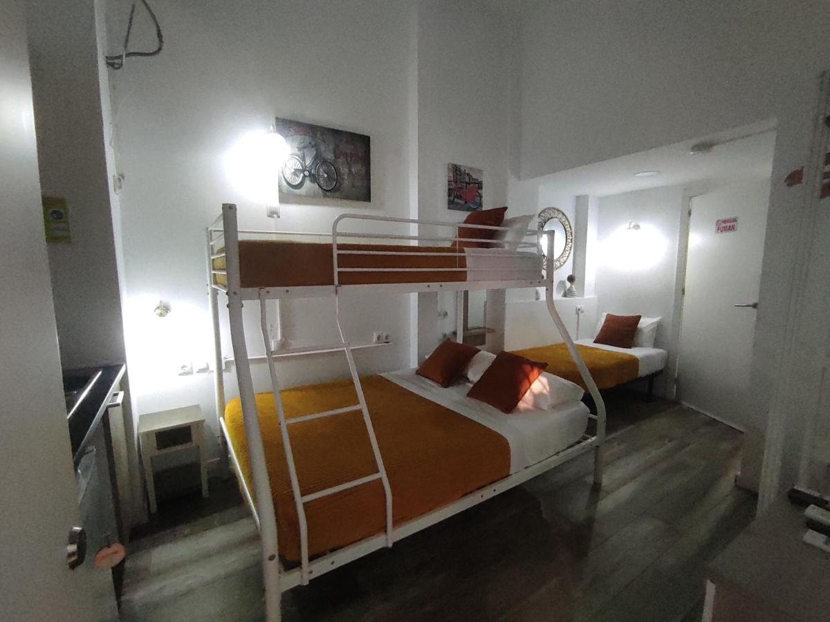 Hostal Olozaga Alicante Bagian luar foto