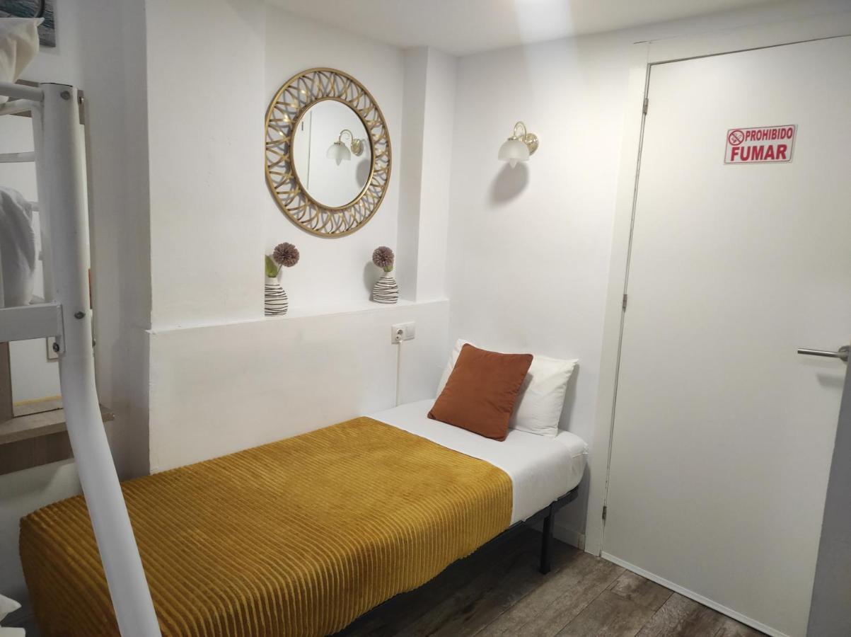 Hostal Olozaga Alicante Bagian luar foto